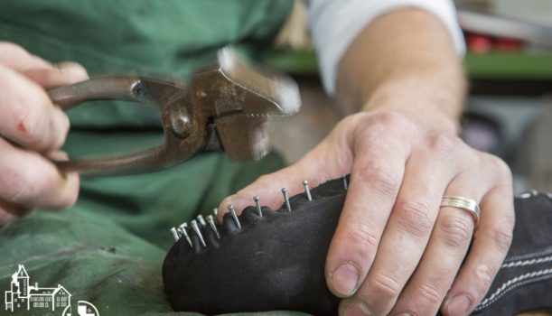 Orthopädieschuhmacher*in (m/w/d) – Ihre beruf­li­che Hei­mat bei Ortho­pä­die-Schuh­tech­nik-Schwar­zen­berg GmbH